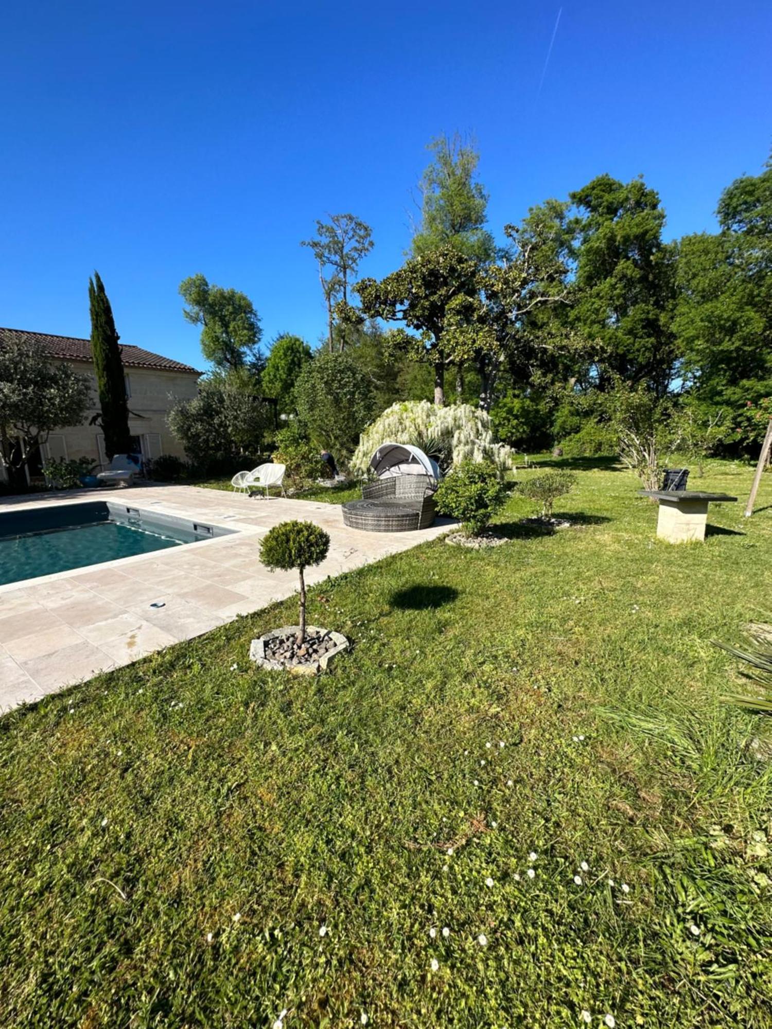 La Villa Bella Abzac  Екстериор снимка